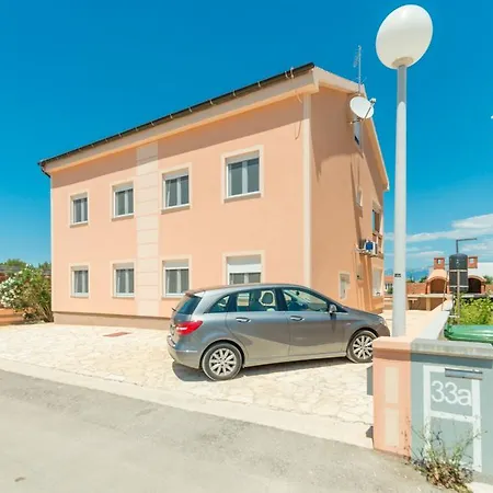 Hudic Apartment *
