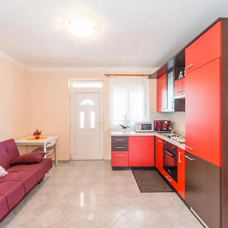 Apartment Hudic *
